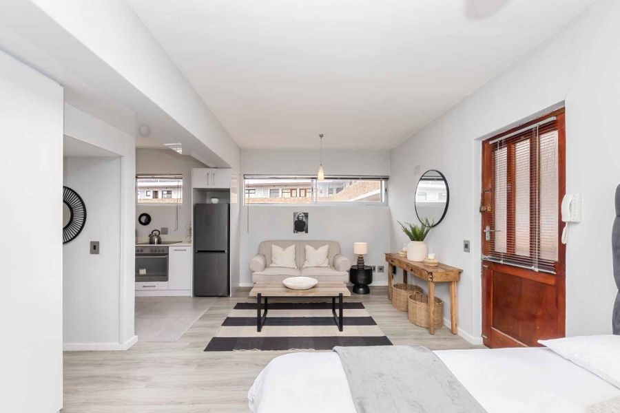 To Let 1 Bedroom Property for Rent in Sea Point Western Cape